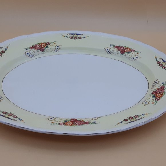 Rosalind Serving Tray by H&K Tunstall -Hollinshead and Kirkham - Picture 3 of 11